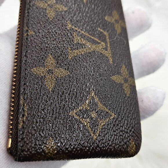 LV Monogram KeyClรฉs/Coinpurse - Picture 7 of 13